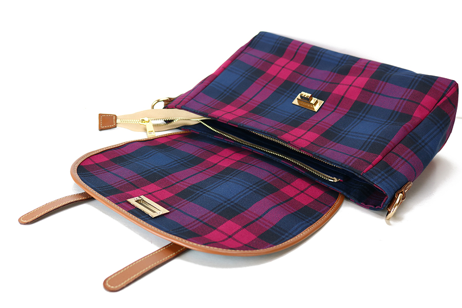 經典格紋旋轉鈕扣包_63